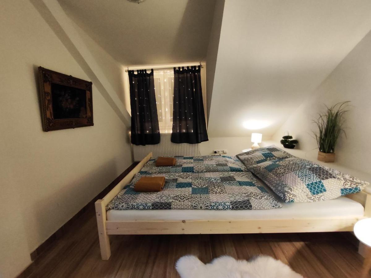 Apartmán Kralovak Králŭv Dvŭr Exteriér fotografie